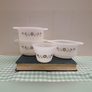 Vintage Pyr-O-Rey Dynaware 3 Milk Glass Casserole Ramekin Bowls & 1 Custard Cup